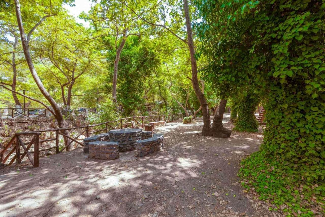 Fodele Beachfront Apts, Βy Idealstay Experience Dış mekan fotoğraf